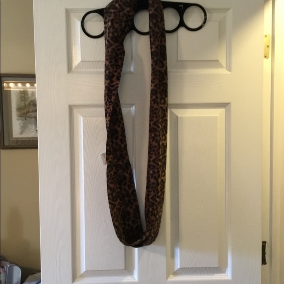 Cheetah print scarf - Picture 2 of 2